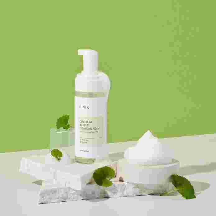 iUNIK Centella Bubble Cleansing Foam -...