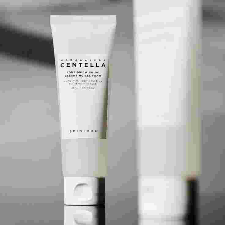 SKIN1004 Madagascar Centella Tone Brig...